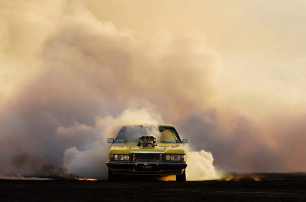 Жжёная резина и хаос - захватывающие кадры с Burnout Competition