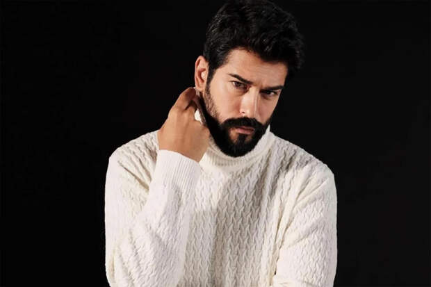 Бурак Озчивит раскрыл идеальное кино для вечера