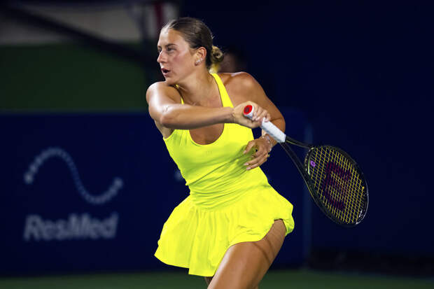 Украинка Костюк отказалась жать руку сменившей гражданство россиянке Потаповой