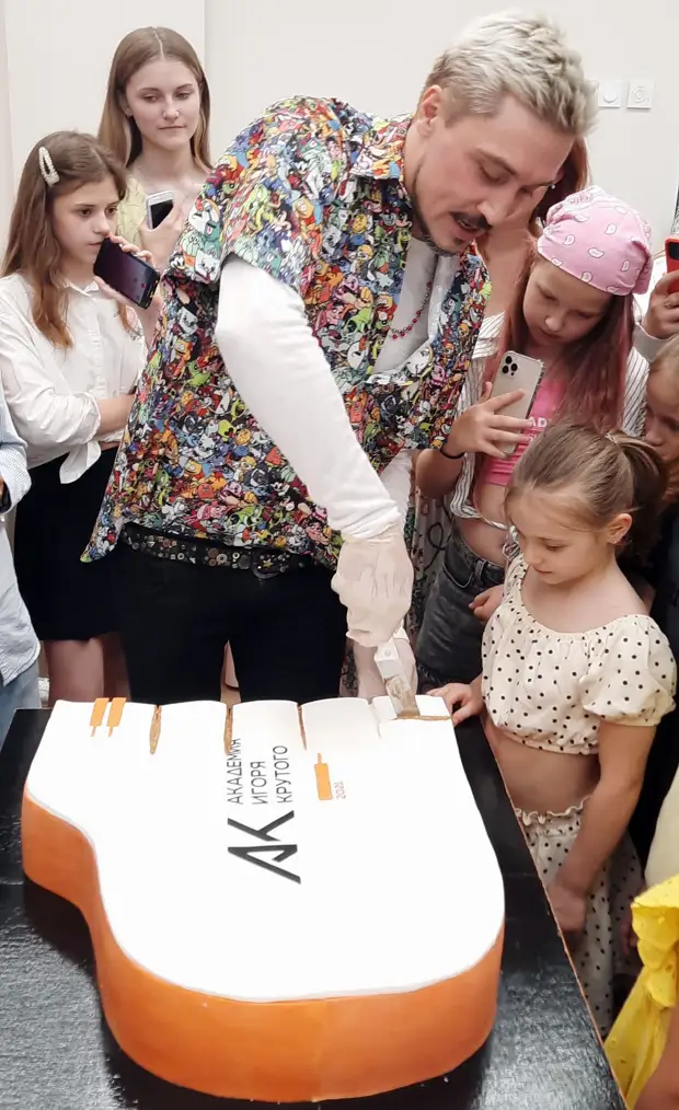 Творческий интенсив «Летний Вайб» в Академии Игоря Крутого