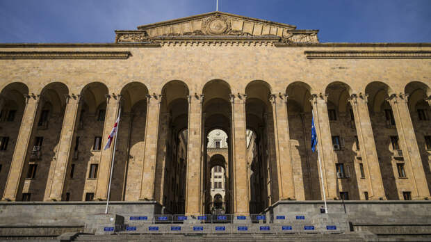 Парламент Грузии продолжит рассмотрение закона об иноагентах на следующей неделе
