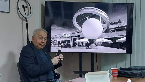 Рамил Гали «Казанның мең мизгеле» күргәзмәсендә 2,5 мең фотосын тәкъдим итте