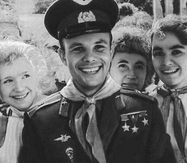 Ностальгия по Советскому Союзу Ностальгия по Советскому Союзу