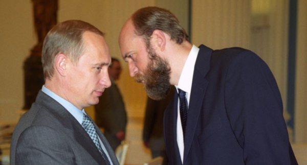 Фото: Радио Свобода; Сергей Пугачев справа, а Владимир Владимирович слева