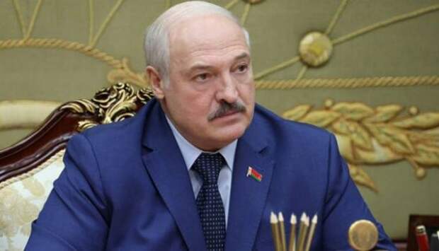 Лукашенко готов вернуть в Белоруссию ядерное оружие
