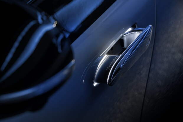 Mercedes официально представил новый электрический суперседан EQS (галерея)