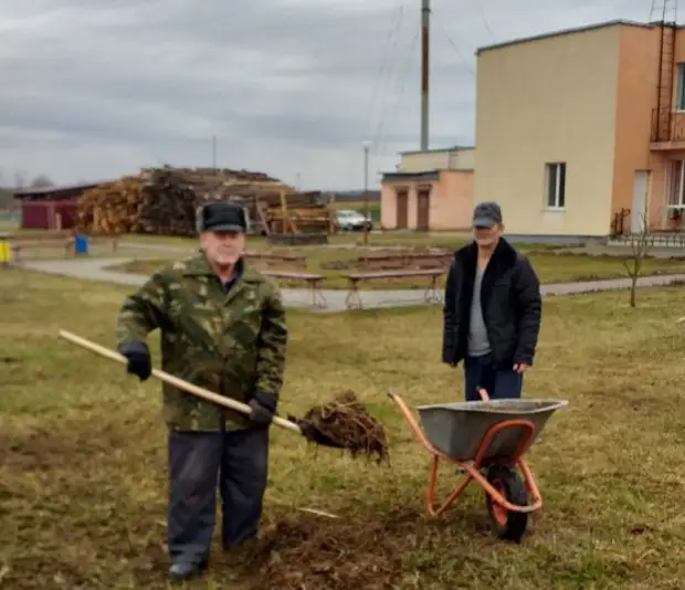 Фотофакт: районный субботник прошел на Бобруйщине.
