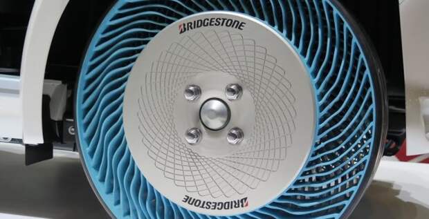 bridgestone airless Bridgestone представила модель безвоздушных шин Air Free