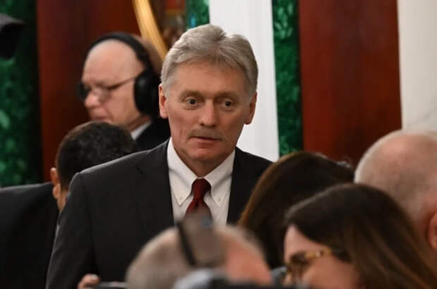 Песков: ограничения контента в культуре связаны с требованиями закона