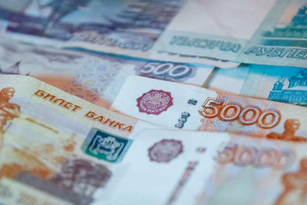 Средняя пенсия работающих россиян в марте превысила 23,4 тыс. рублей