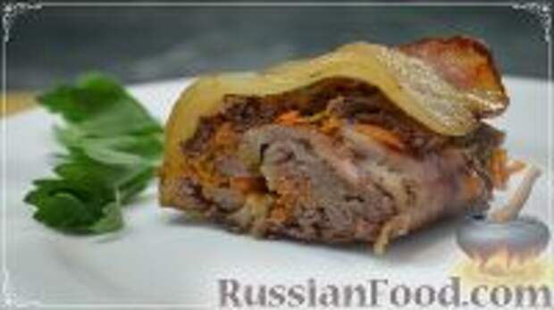 Фото к рецепту: Рулет из куриной печени в беконе
