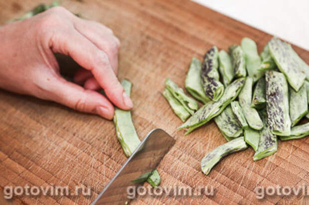 Зеленая фасоль со сладким перцем и грецкими орехами, Шаг 01