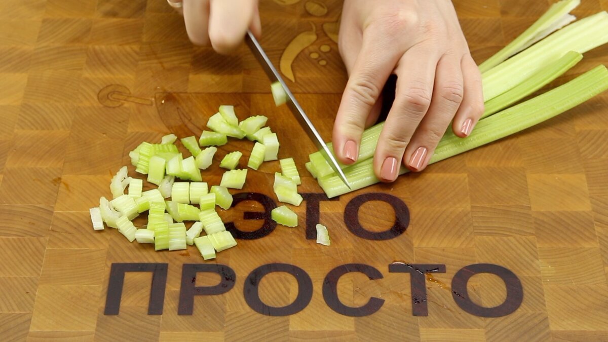 Такой суп вы точно ещё не ели! Яркий, красивый и вкусный! А какой он сытный и ароматный, ммм... К тому же суп с индейкой и овощами можно приготовить не только дома, но и на природе.-2-5