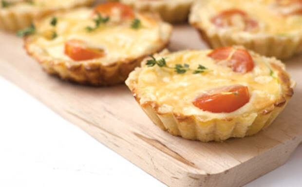 cherry-tomato-and-goats-cheese-tartlets