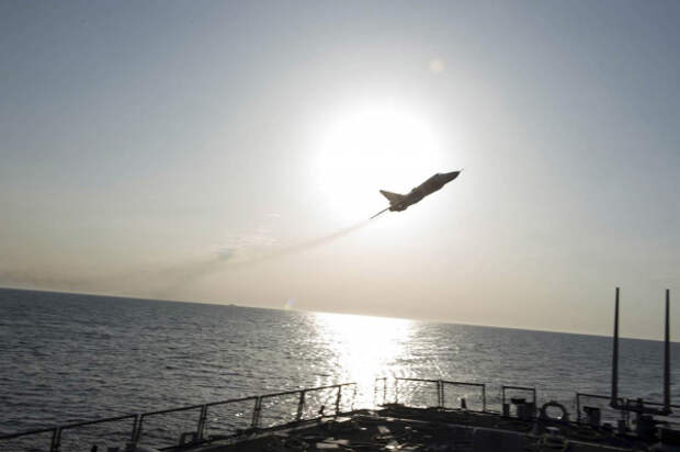 Министр ВВС США призвала ВКС России не приближаться к американскими кораблям