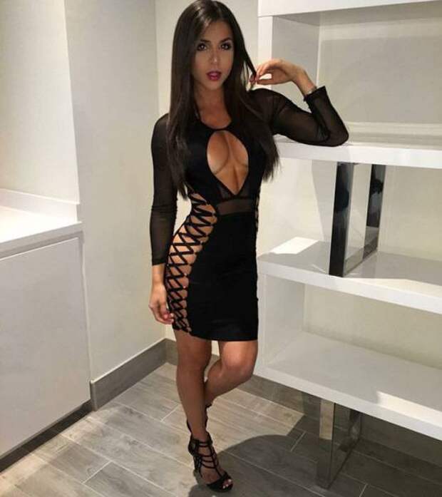 Skin-tight Dresses Are a Stunning Invention (52 pics)
