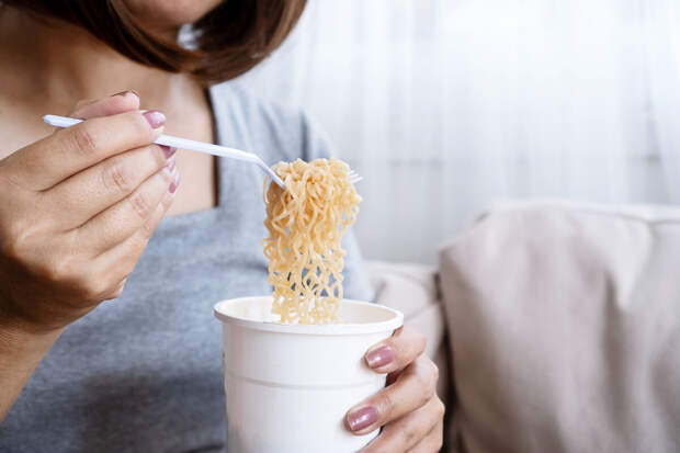 Эксперт Мартиросян: лапшу быстрого приготовления не рекомендуется есть ежедневно