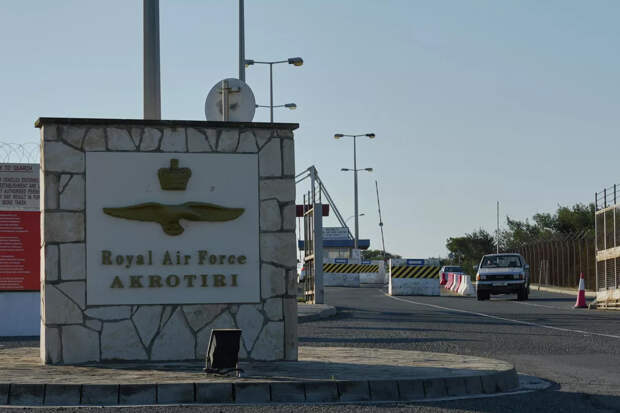 Следы ведут не туда: британская разведка исключила Иран из числа виновных в атаке на Акротири