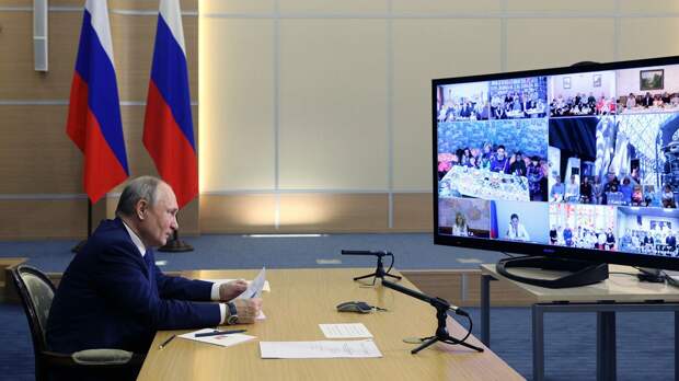 Путин пригласил многодетную семью из Надыма отдохнуть в Сочи 