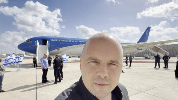 Российского журналиста Никиту Кулюхина сняли с борта Нетаньяху
