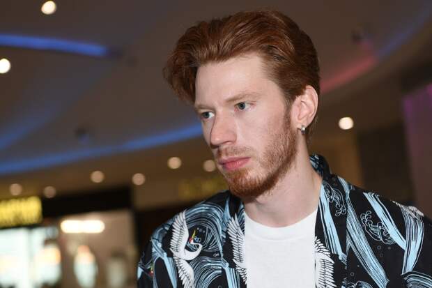 Внук Пугачевой пожаловался на неудобства перелетов в бизнес-классе