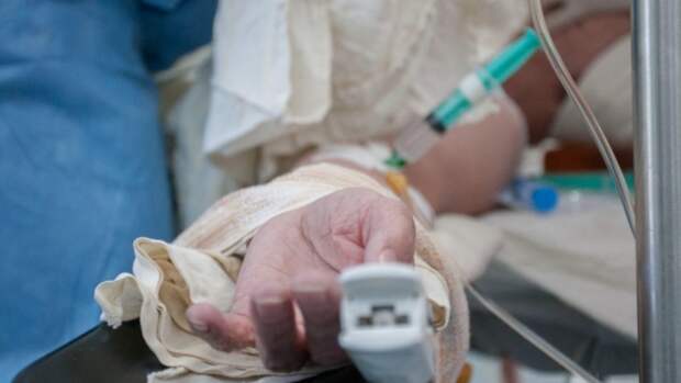 Болеющая раком ведущая выступила против совета "жить одним днем"