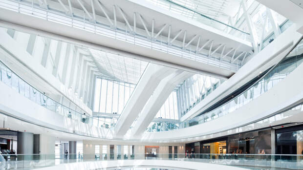 Россиянам рассказали, почему магазины в ТЦ уменьшают площади