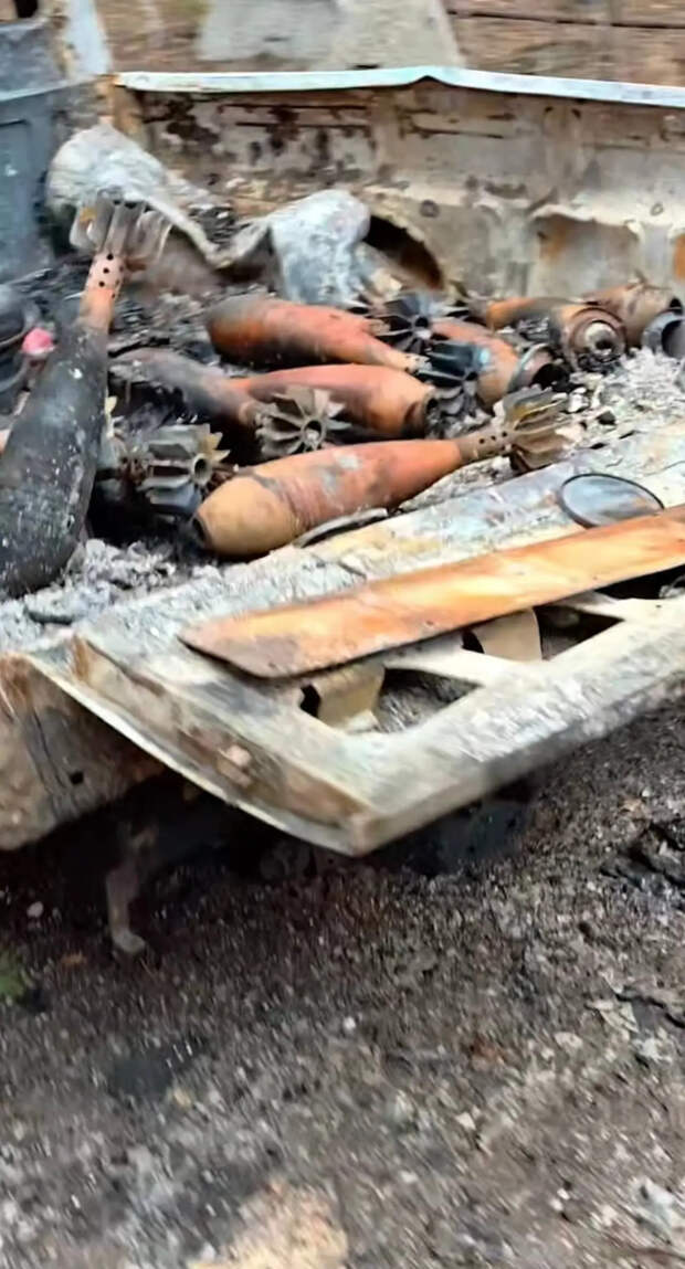 Не доехали: опубликованы фото разбитого транспорта с боеприпасами ВСУ под Купянском