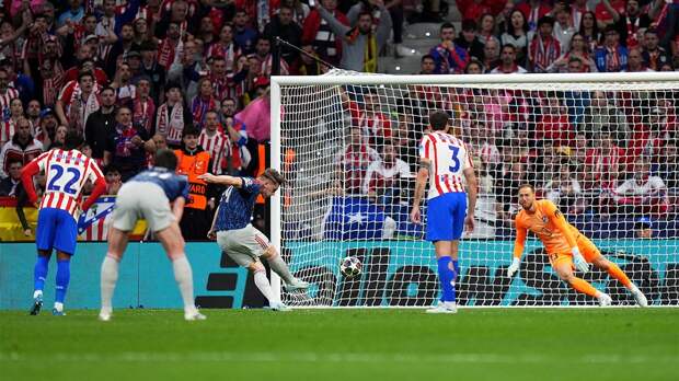 «Арсенал» с пенальти открыл счет в матче с «Атлетико»