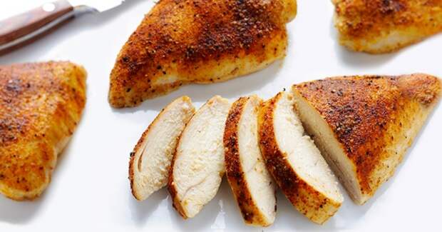 5 секретов сочной запеченной куриной грудки
