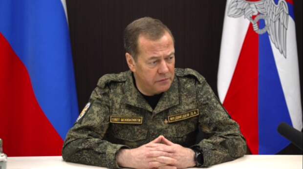 Медведев: у России есть то, чего нет у Украины и десятков стран Запада