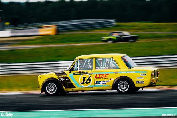 ваз 2101 гоночный автомобиль вид сбоку