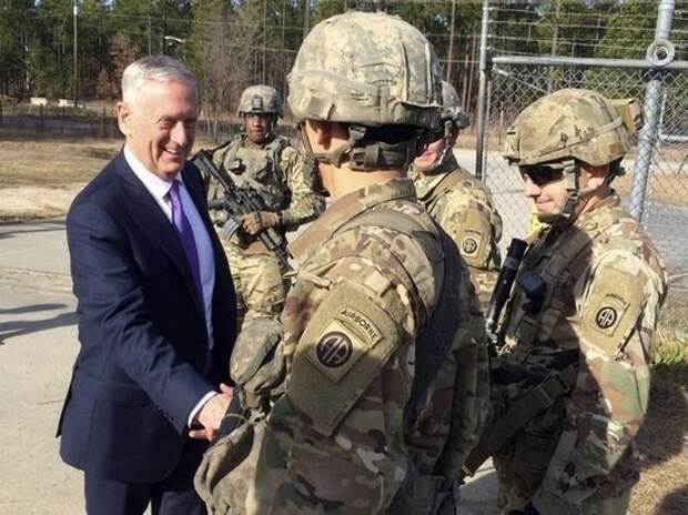 Глава Пентагона призвал американских солдат готовиться к войне