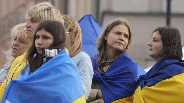 Немцы указали украинским дармоедам на дверь: кормить их больше нет сил