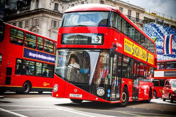 Фанатик выдавал себя за водителя автобуса Routemaster: он был пойман и признался еще в восьми преступлениях