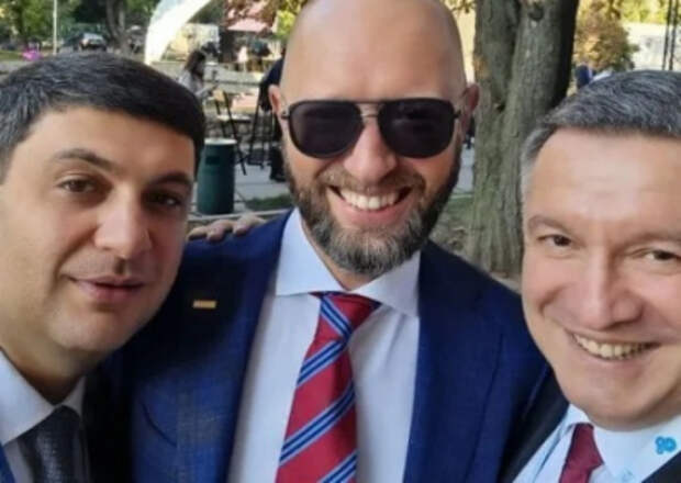 «Народный фронт-2». В украинскую политику возвращают Авакова и Яценюка