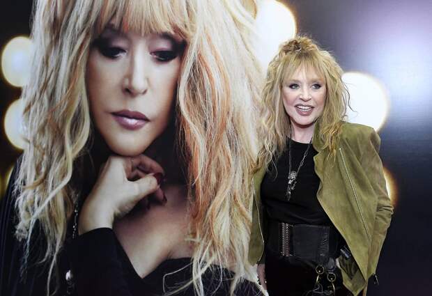 Пугачевой предрекли сложности при продаже квартиры из-за Галкина и Долиной