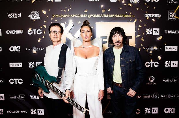 Вера Брежнева, Кети Топурия, Филипп Киркоров, Даня Милохин и другие звезды на открытии фестиваля "Жара"