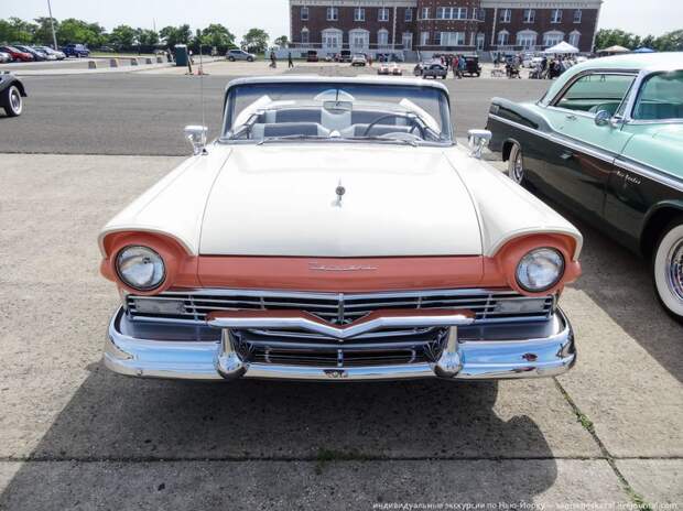 Шоу старых автомобилей в Бруклине авто, ретро авто, олдтаймер