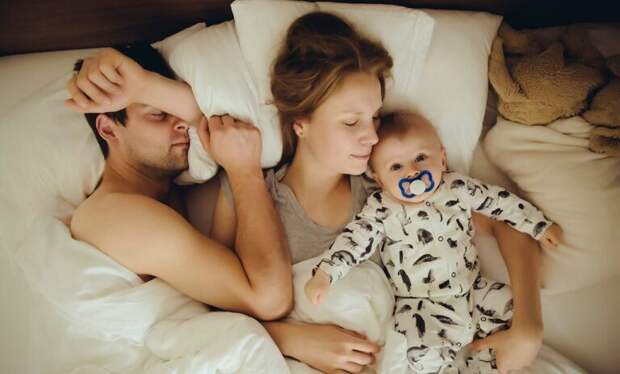 Ребенок родился: не пора ли выселять мужа из кровати? Преимущества и недостатки отдельных спален для родителей