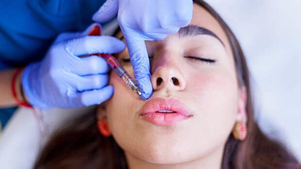 Главное — «не заморозить» лицо: кому и когда нужно колоть ботокс
