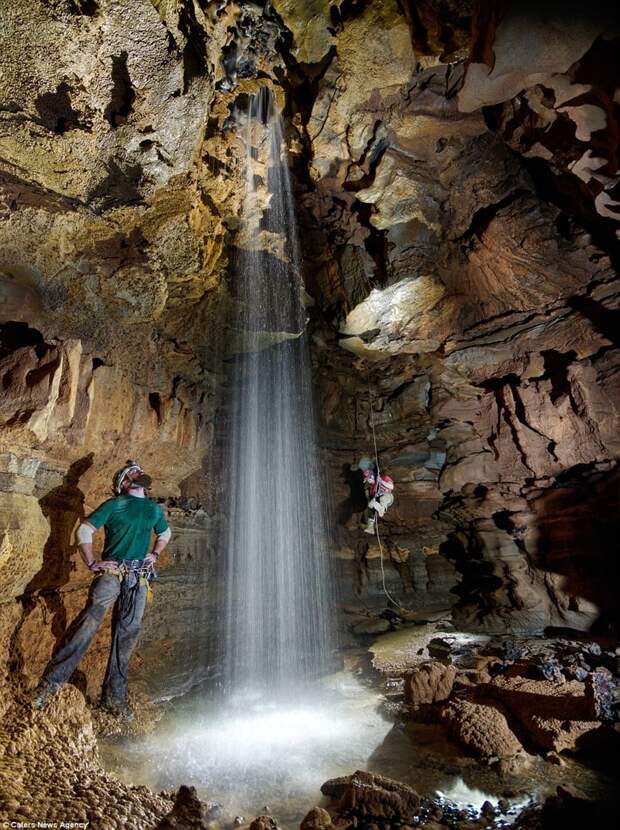 Фотограф рискует жизнью, чтобы запечатлеть невероятную красоту пещер красота, пещеры, спелеология, фотография