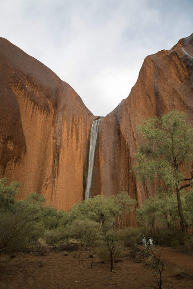 15. Водопад на горе Улуру австралия, фотографии природы