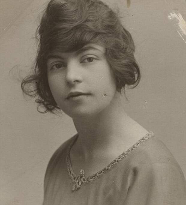 Florrie-Holmes.jpg Florrie-Holmes.jpg