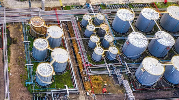 Мир от катастрофы удерживает неоправданная надежда на пустеющие запасы сырья