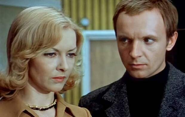 Любовь и холод «Иронии судьбы»: почему за кадром кипели страсти, а актёры избегали друг друга