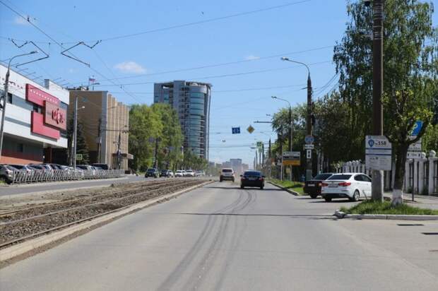 Сотрудники «Ижводоканала» уже проложили новые трубы под трамвайными путями на улице Ленина в Ижевске