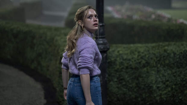 Victoria Pedretti, The Haunting of Bly Manor | Photo Credits: EIKE SCHROTER/NETFLIX