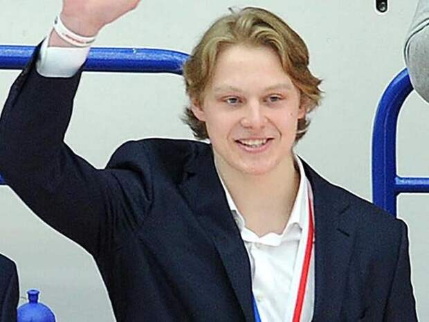 Драка в Подмосковье закончилась поножовщиной. Убийцей считают сына депутата Госдумы Артема Иванюженкова