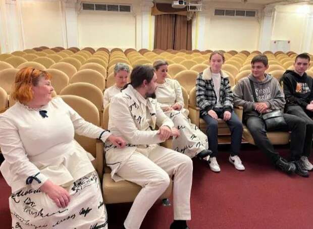 Алексей Герасимов на встрече в Чувашском театре кукол. Фото © puppet21.ru